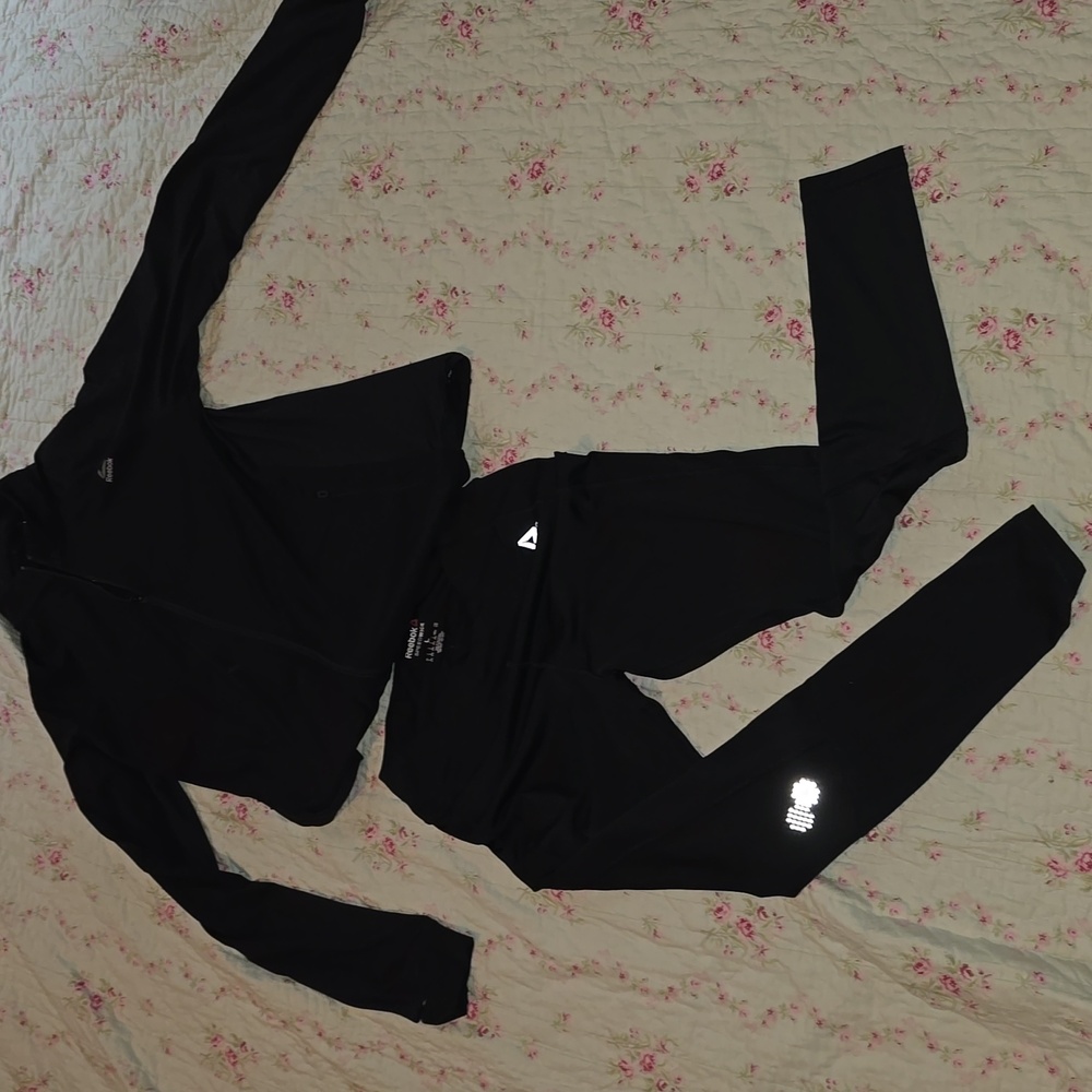 Reebok Speedwick tracksuit. XL With Thumb Holes. Excellent condition.